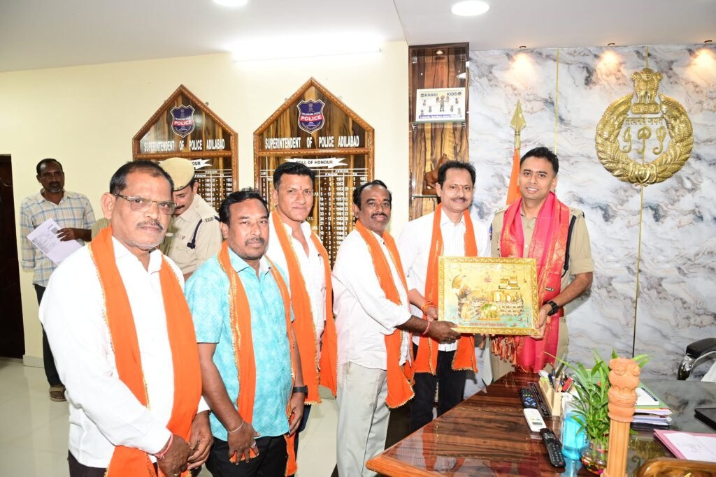 ఆదిలాబాద్ జిల్లా ఎస్పీకి సన్మానం..