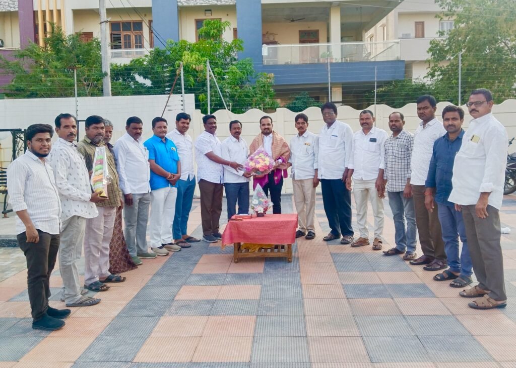 బార్ అసోసియేషన్ జనరల్ సెక్రటరీకి సన్మానం..