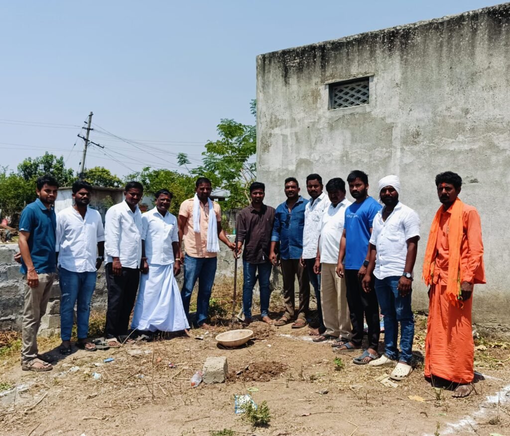 దుబ్బగూడలో అంగన్వాడి భవనానికి భూమిపూజ..