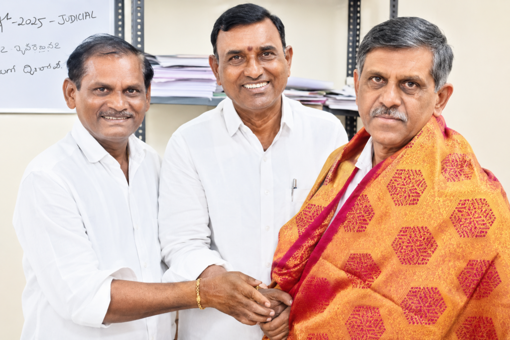 ఆర్డీవోను కలిసిన కాంగ్రెస్ నేత అల్చెట్టి నాగన్న..
